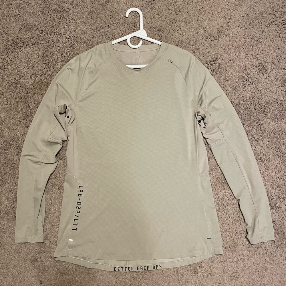 Men’s Lululemon Long Sleeve Shirt